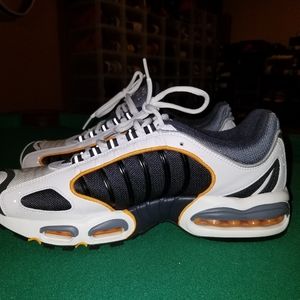Nike Air Max Tailwinds Size 11.5
